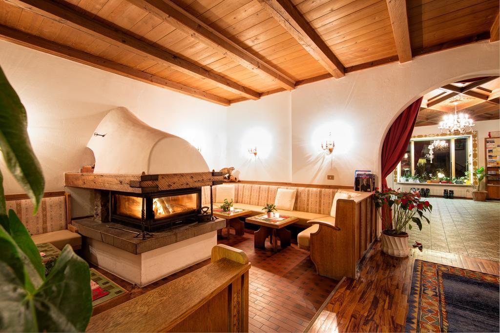Solaia Hotel & Guesthouse Castelrotto Ngoại thất bức ảnh